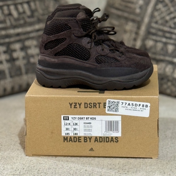 Yeezy Desert Boot Kids - Picture 3 of 8